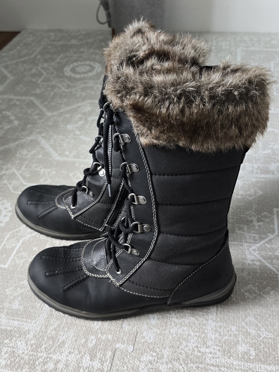 Blondo Shoes - Blondo Black Lace-Up Winter Boots with Brown Faux Fur Cuff